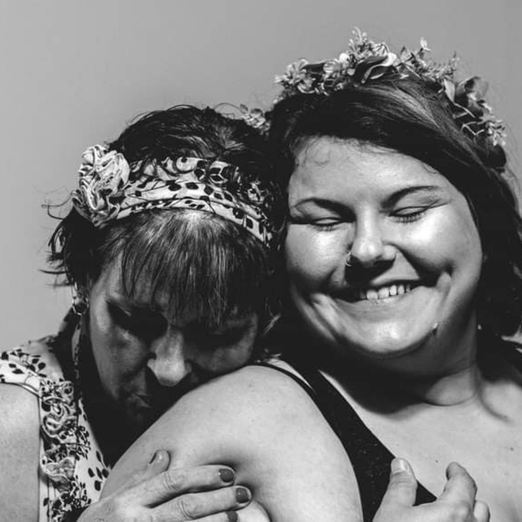 Meet your Posher, Lezlie - Picture 3 of 3